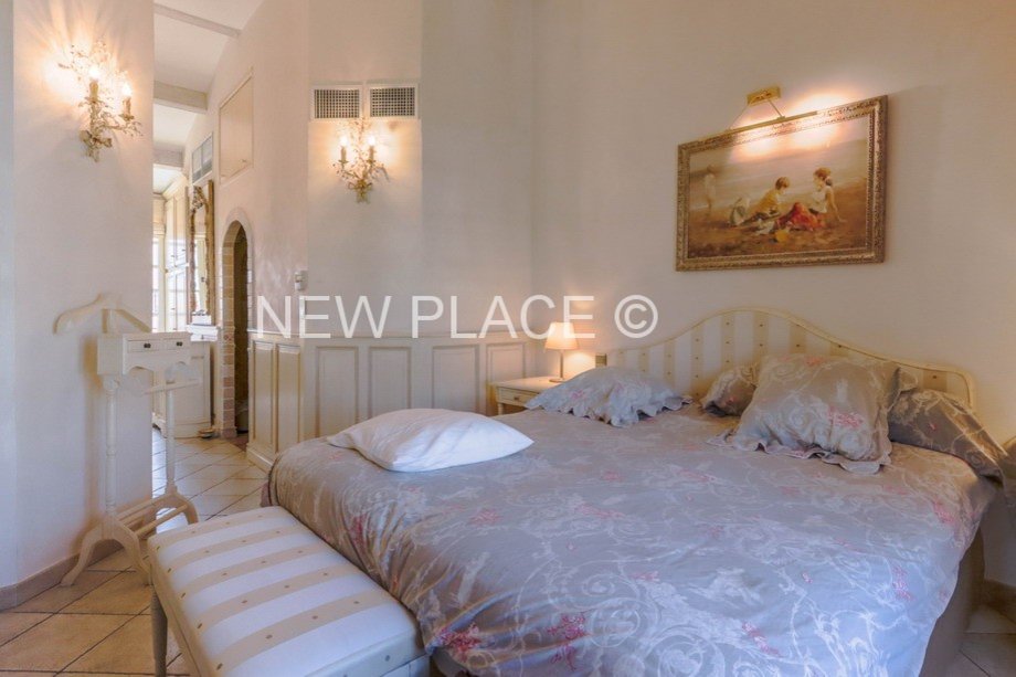 Hervorragendes großes Herrenhaus mit doppelte 15m Bootsanlegestelle